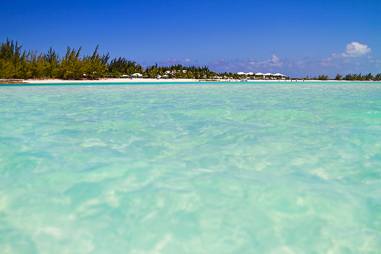 Sailing-Blog-Cruising-Bahamas-Caribbean-Vacation-Travel-Cape-Santa-Maria-Beach-Resort-Long-Island-Calabash-Bay-Sailboat-Adventure-Hotel-Luxury-LAHOWIND-Young-Couple-2015-Best-Photos-eIMG_6078