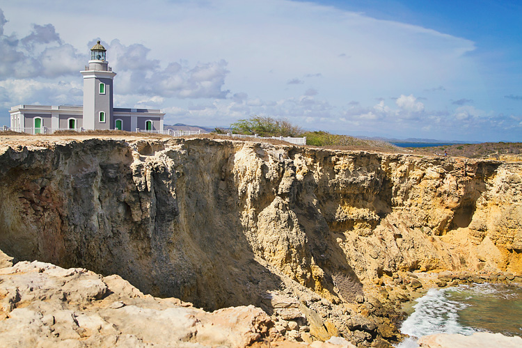 Sailing-Blog-Cruising-Caribbean-Puerto-Rico-Cabo-Rojo-Playa-Sucia-Boqueron-Faro-Los-Marillos-Lighthouse-LAHOWIND-eIMG_0835