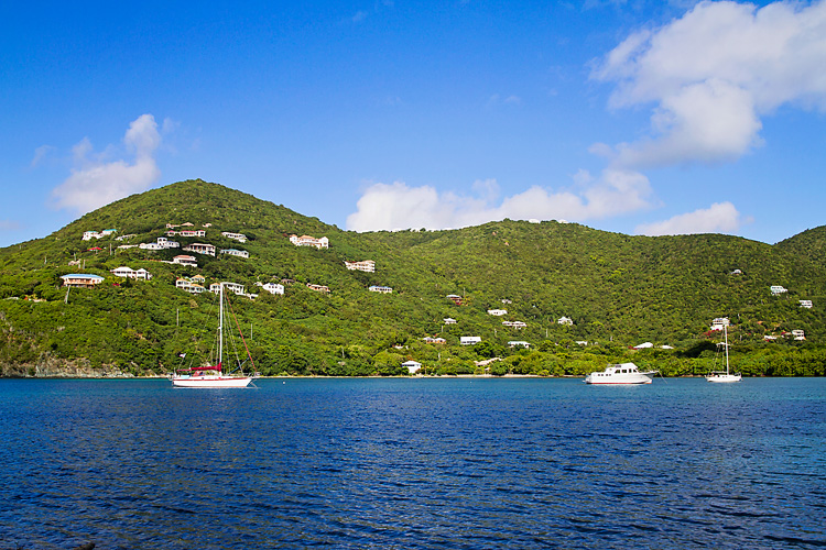 Sailing-Blog-Cruising-Caribbean-St-John-USVI-Virgin-Islands-Fish-Bay-Sailboat-Adventure-LAHOWIND-Young-Couple-eIMG_8249