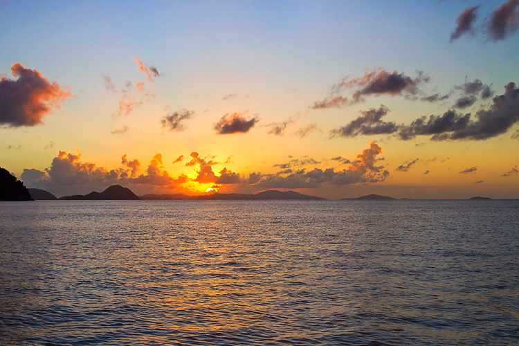 Sailing-Blog-Cruising-Caribbean-BVI-British-Virgin-Islands-Cane-Garden-Bay-LAHOWIND-Sailiboat-2015-eIMG_0932